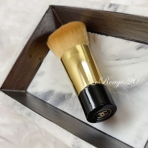 Chanel sublimage foundation brush